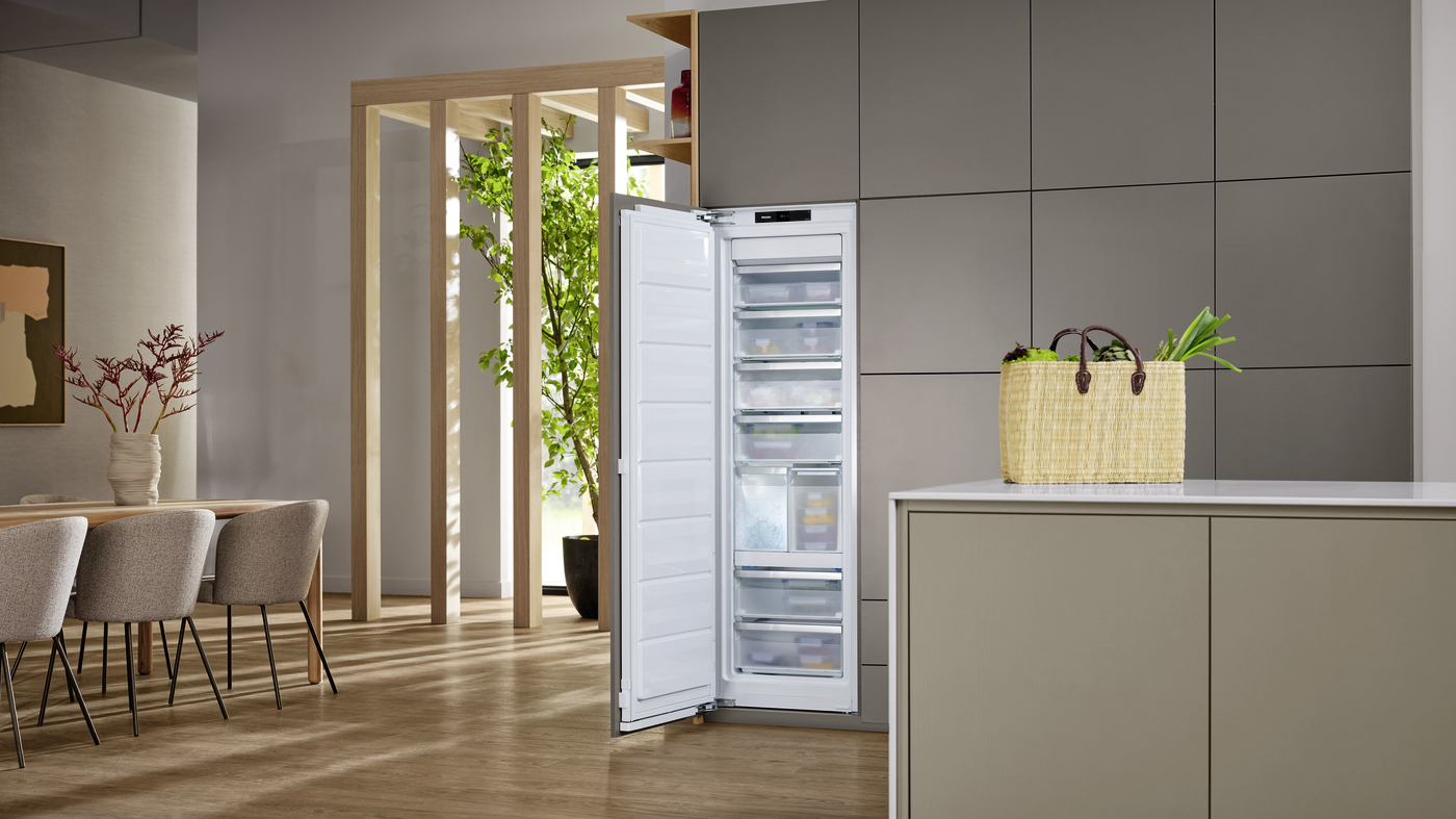 Miele FNS7794E 嵌入式冷凍冰箱 213公升